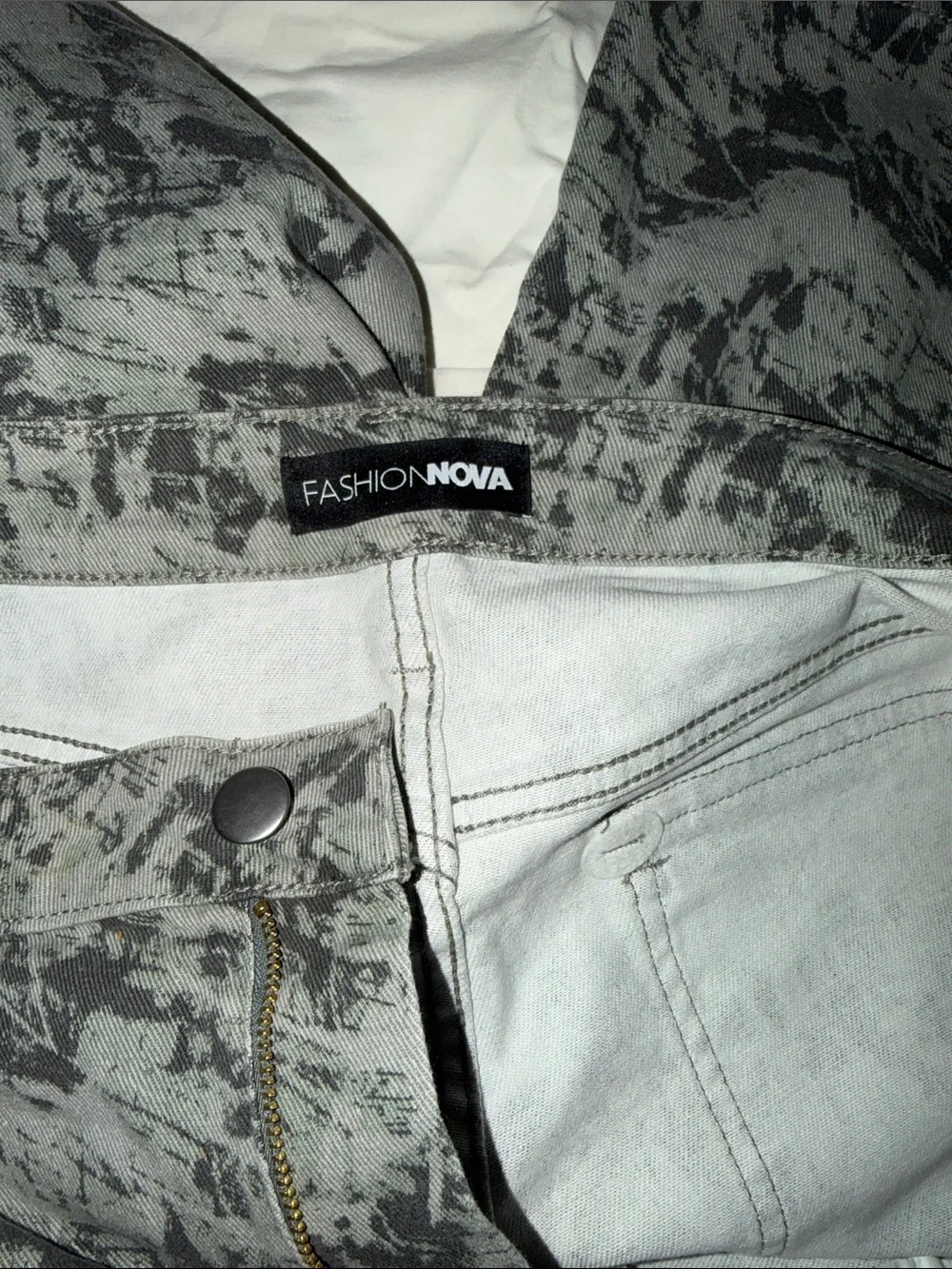 Fashion Nova Gray & Black Abstract Cargo Shorts